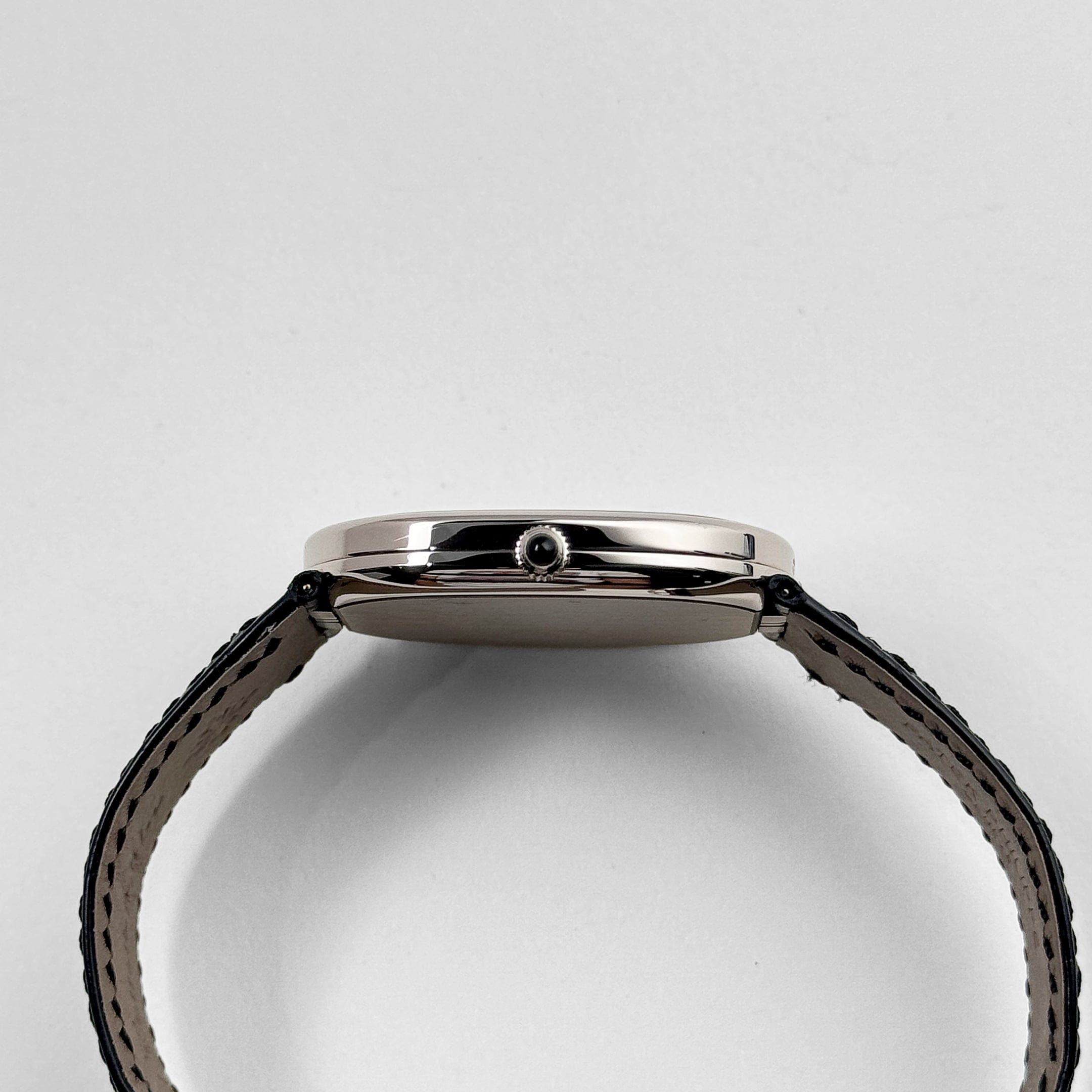 Golden Ellipse Arabesques and Volutes White Gold Black Dial 34mm Product Image 4