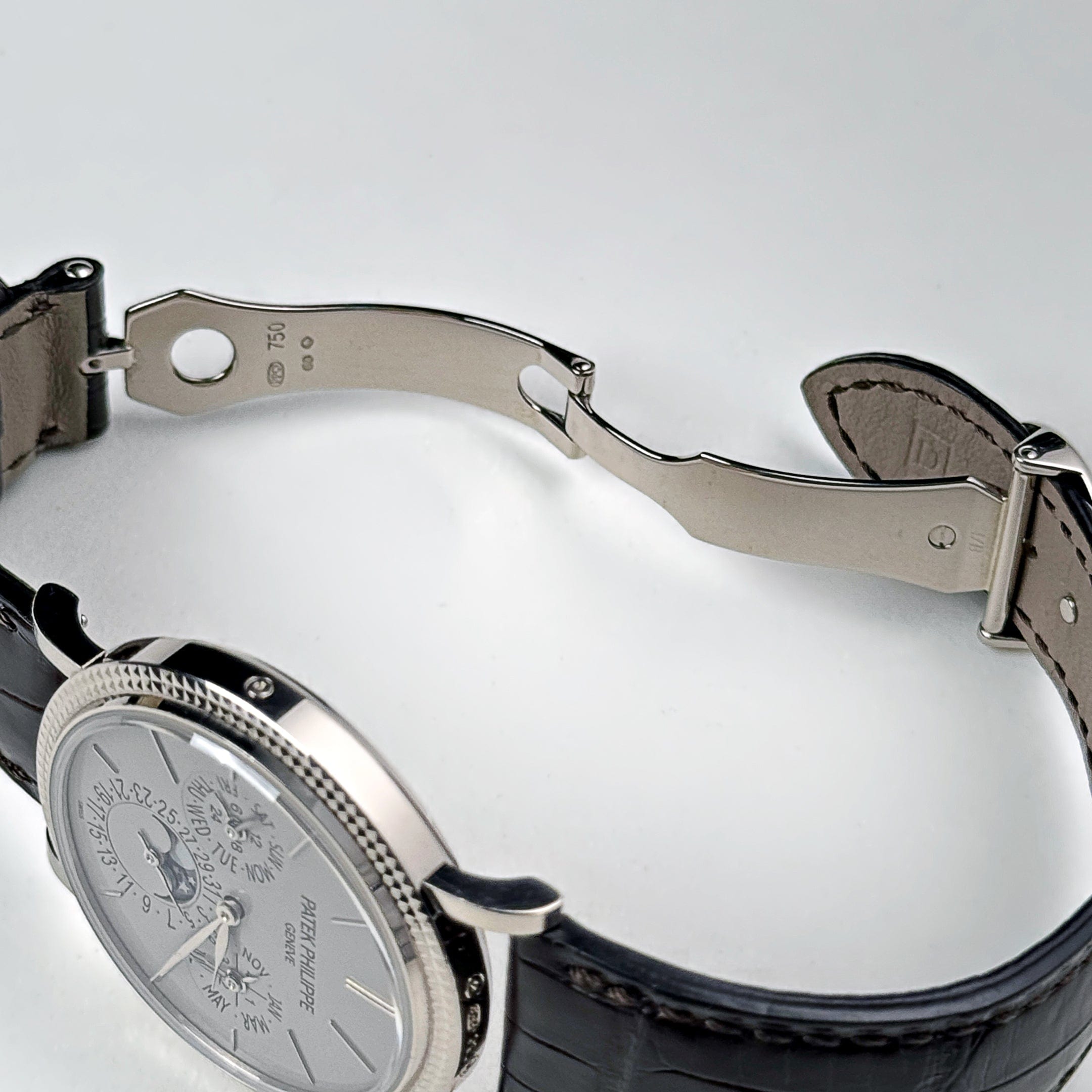 Perpetual Calendar White Gold Silver Dial 38mm Product Image 4