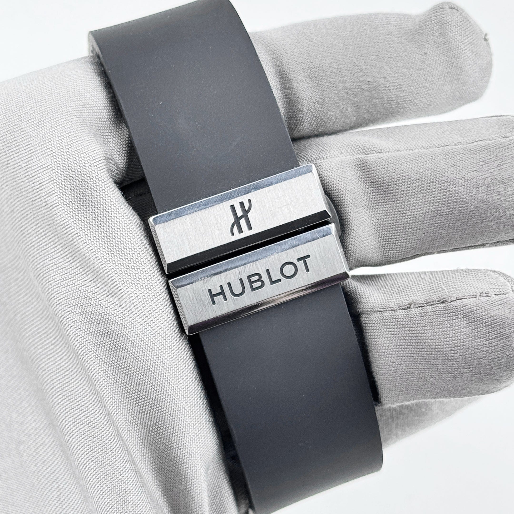 Classic Fusion "40 Year Anniversary" Titanium Black Dial 45mm Product Image 9