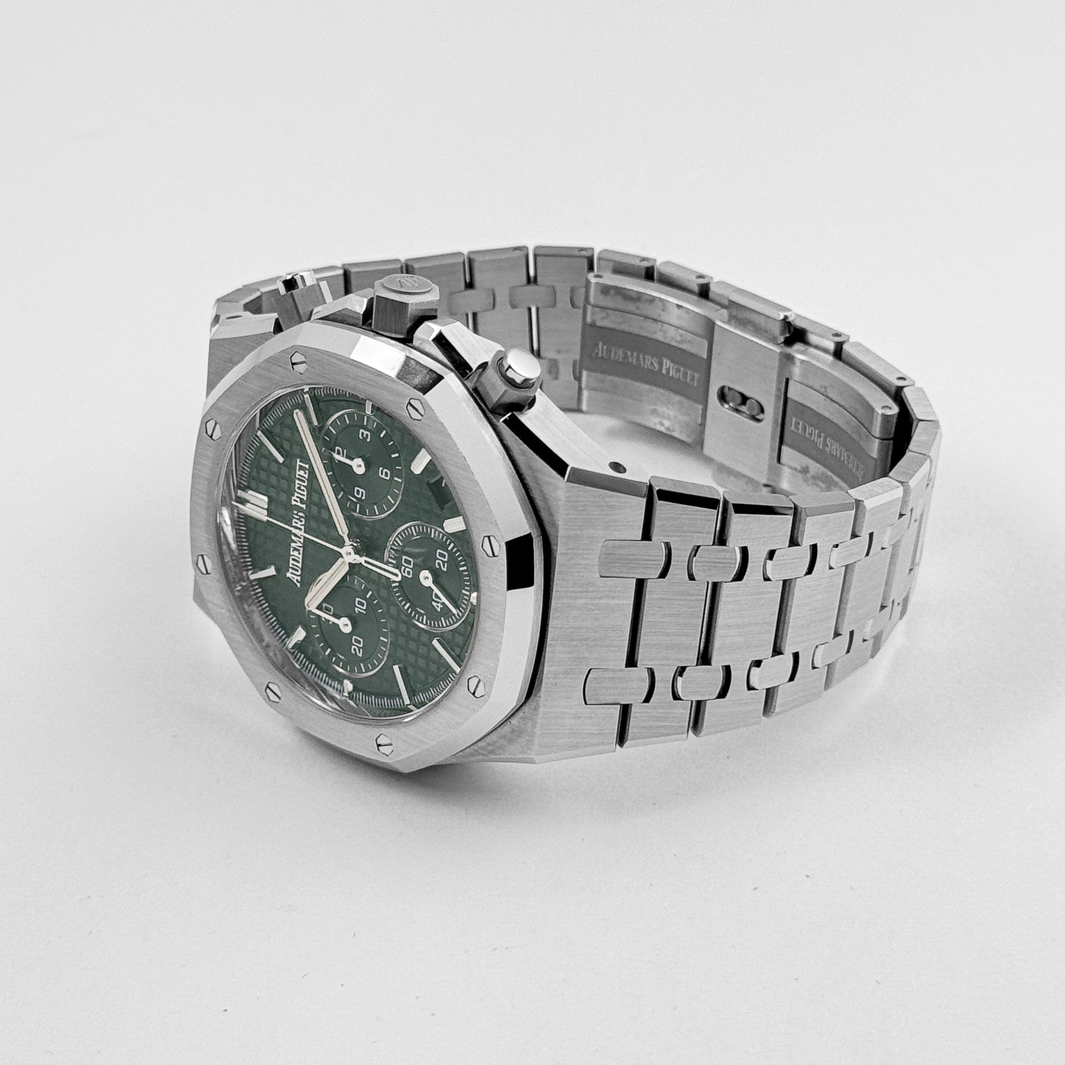 Royal Oak Chronograph Steel Green Dial 41mm Product Image 2