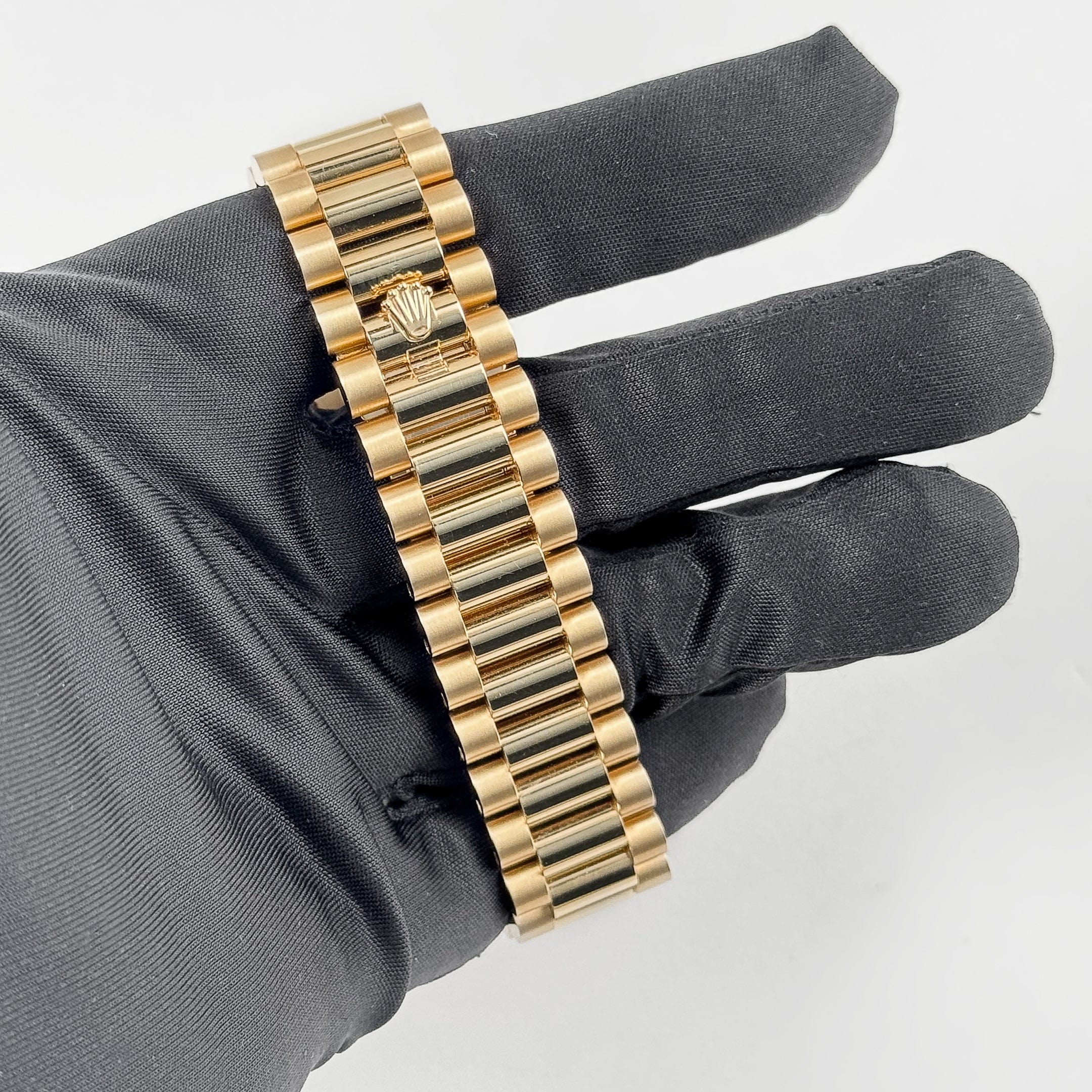 Day-Date Yellow Gold Green Ombré Dial 36mm Product Image 9