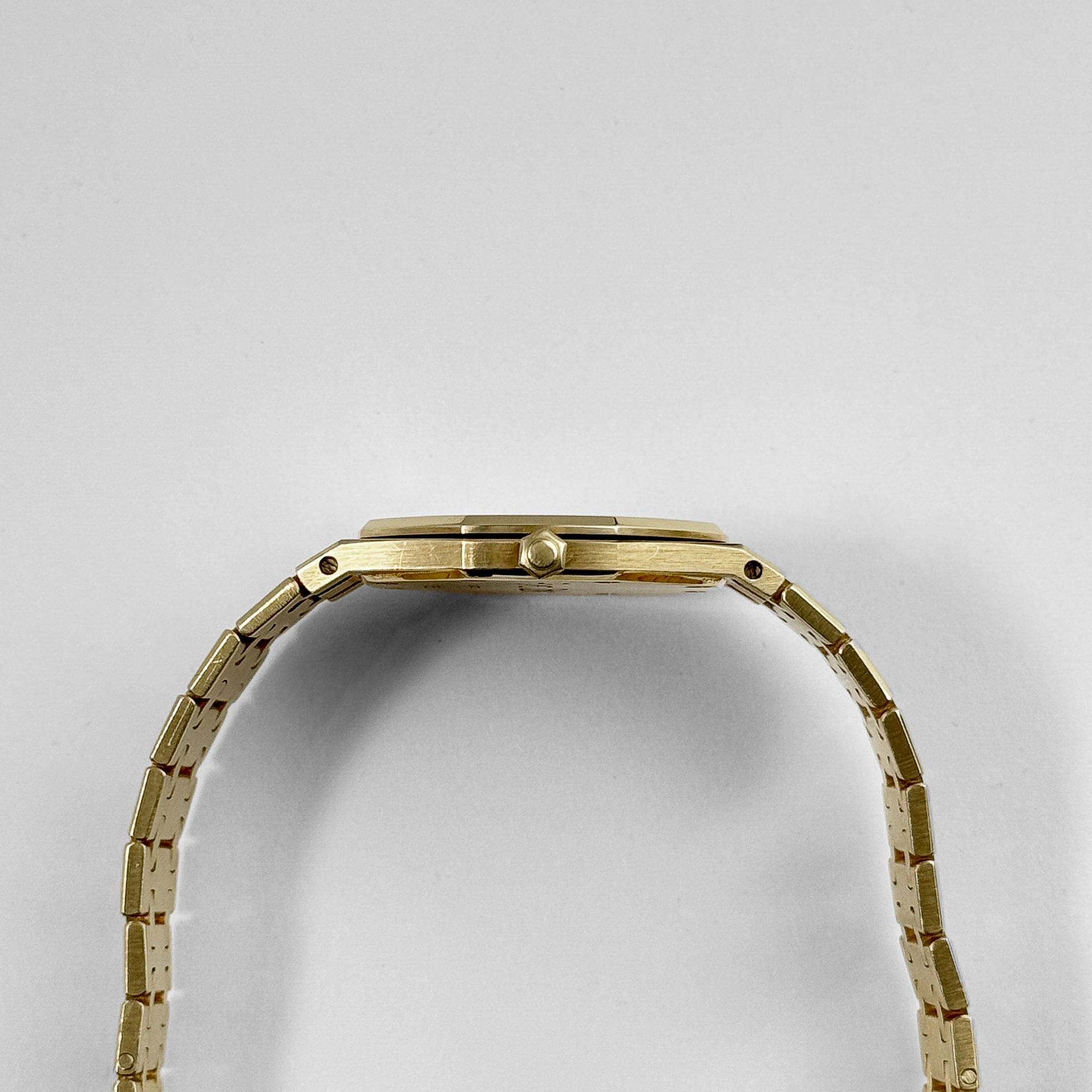 Vintage Royal Oak Yellow Gold Grey Dial 33mm Product Image 4