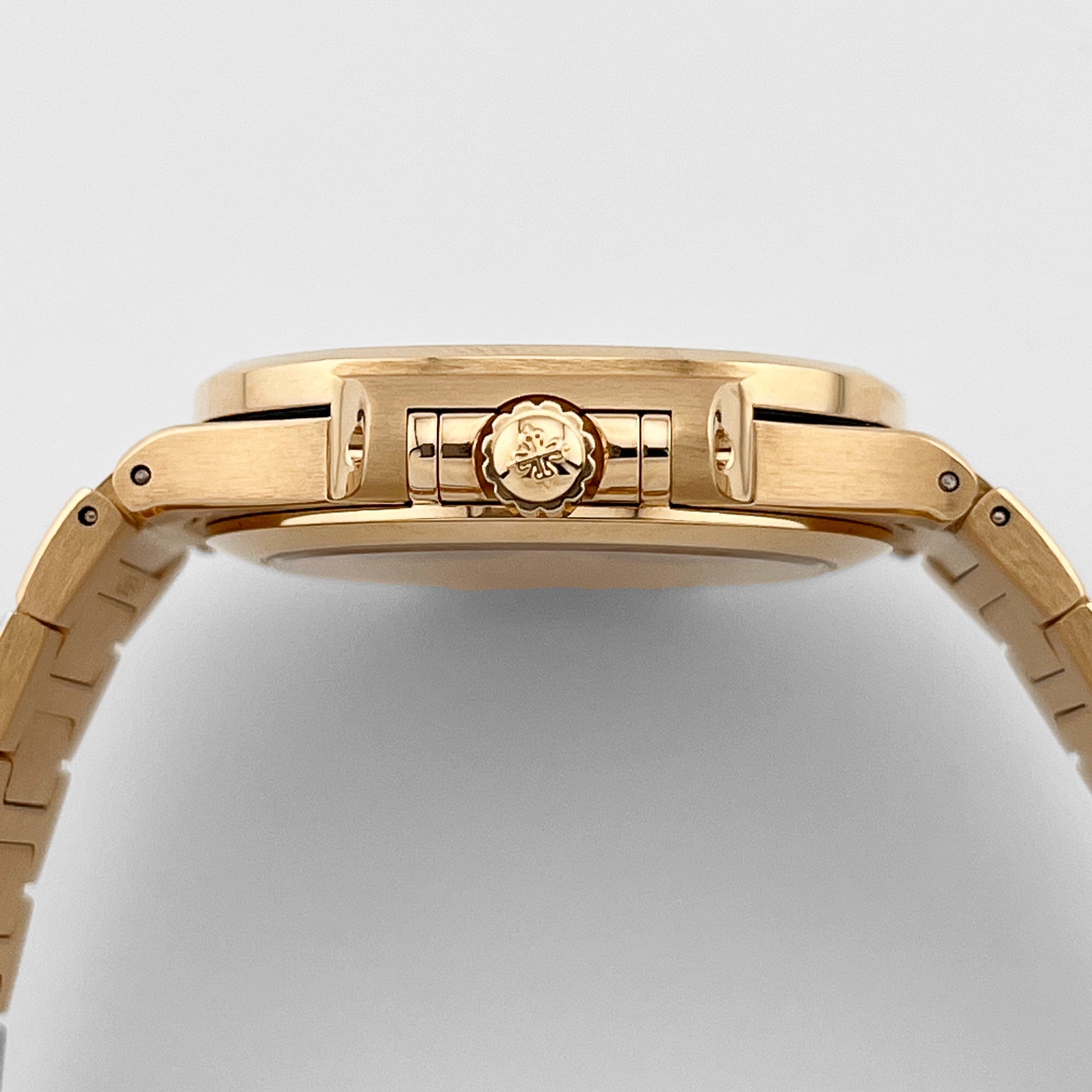 Nautilus "Tiffany" Rose Gold Champagne Dial 35mm Product Image 4