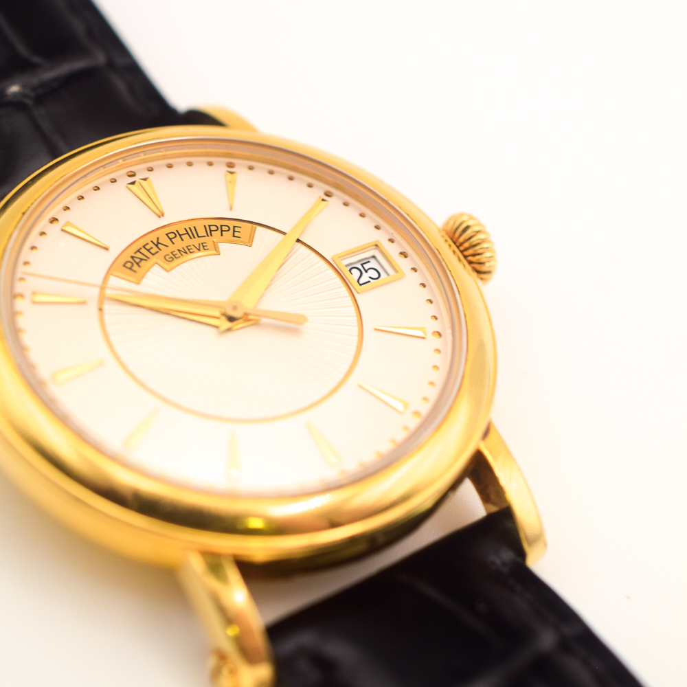Calatrava Yellow Gold Silver Opaline dial 38mm Product Image 3