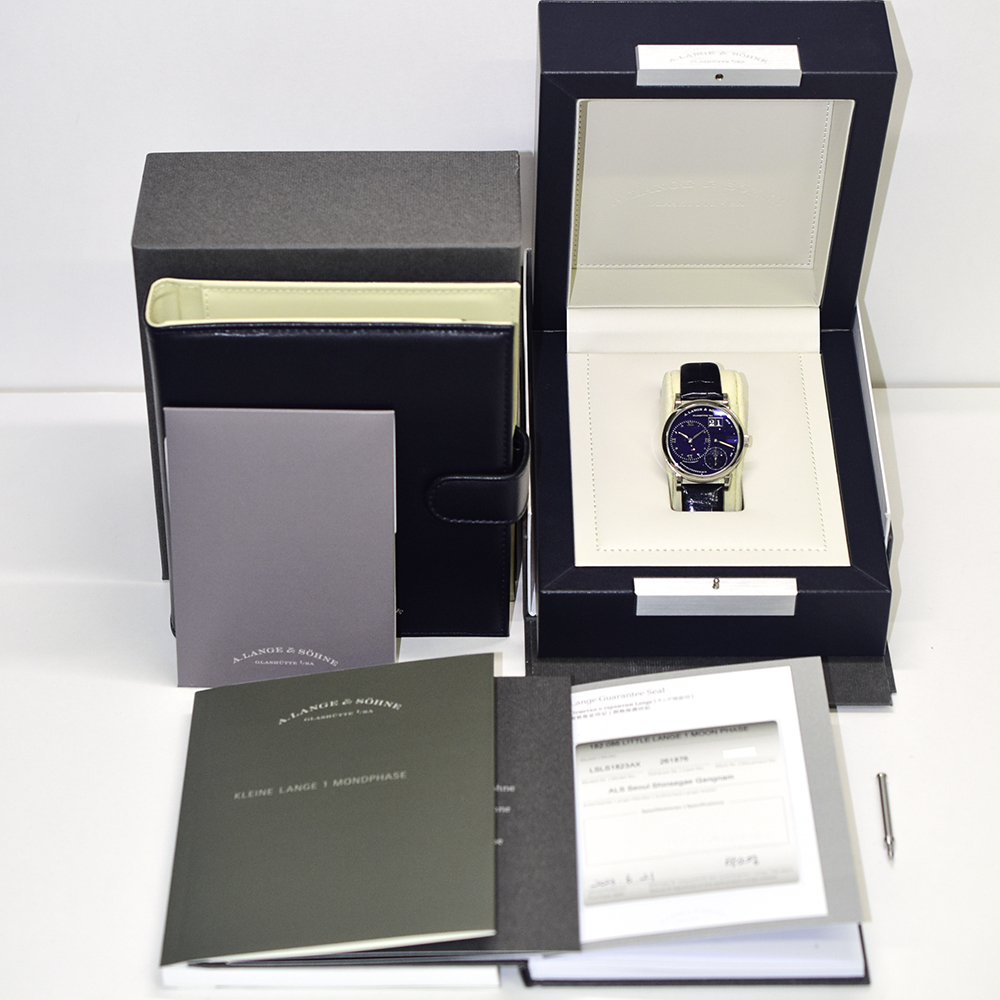 Lange 1 Moonphase White Gold Blue Dial 36mm Product Image 9