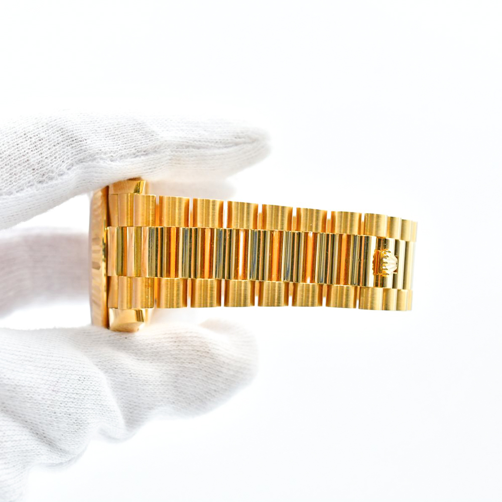 Day-Date Yellow Gold Silver Dial 40mm Product Image 9