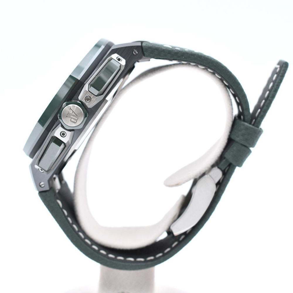 Royal Oak Offshore Titanium & Ceramic Green Dial 43mm Product Image 4