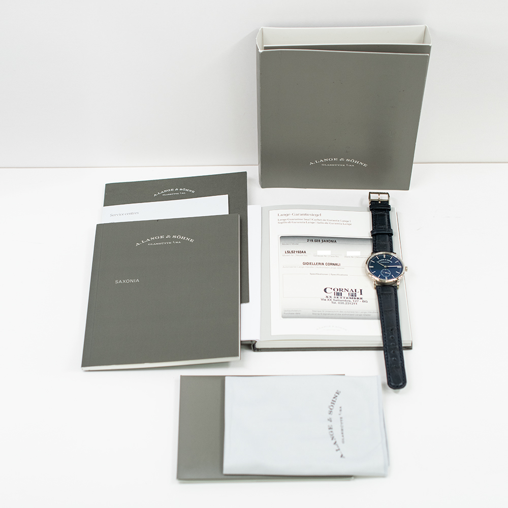 Saxonia White Gold Blue Dial 35mm Product Image 9