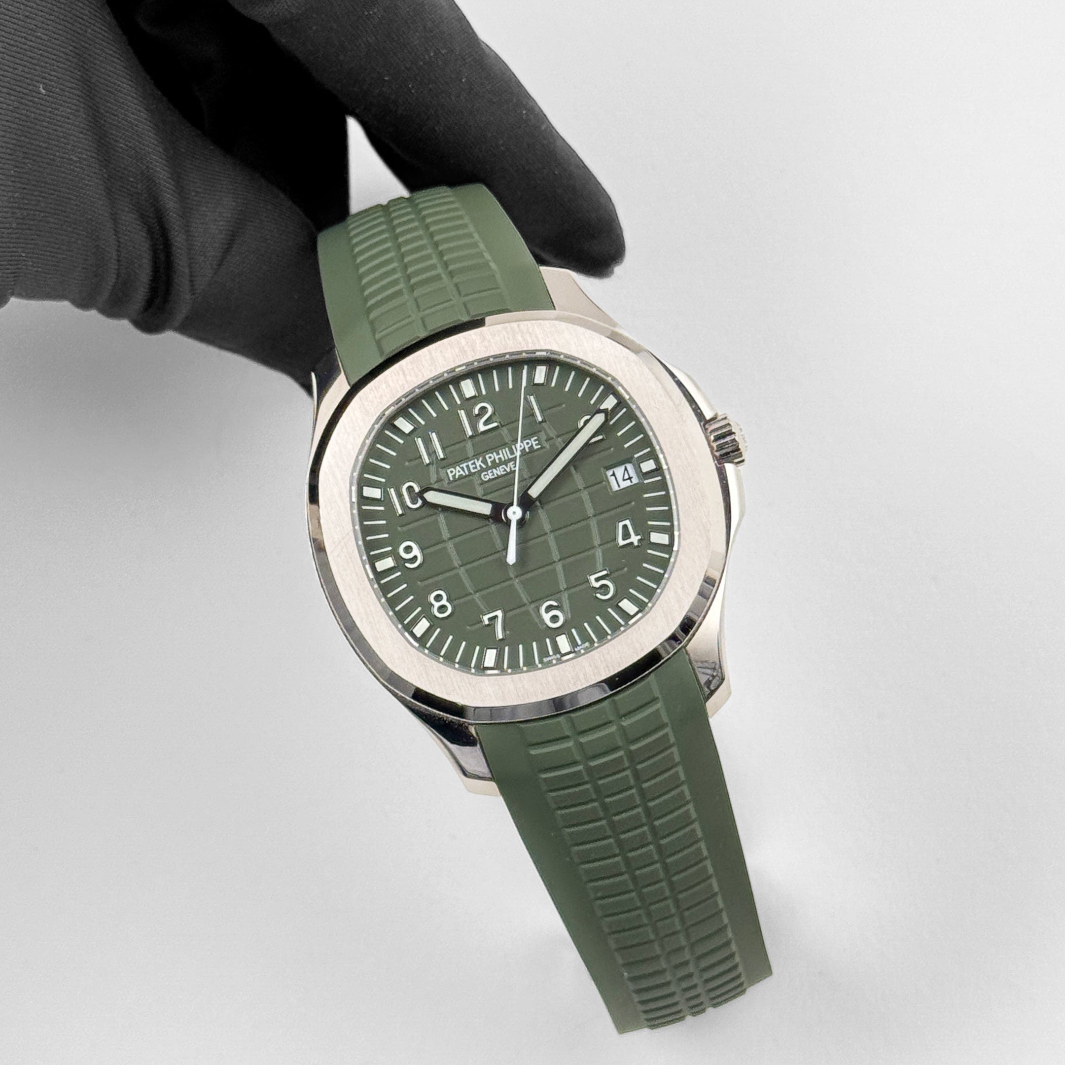 Aquanaut White Gold Green Dial 42mm Product Image 1