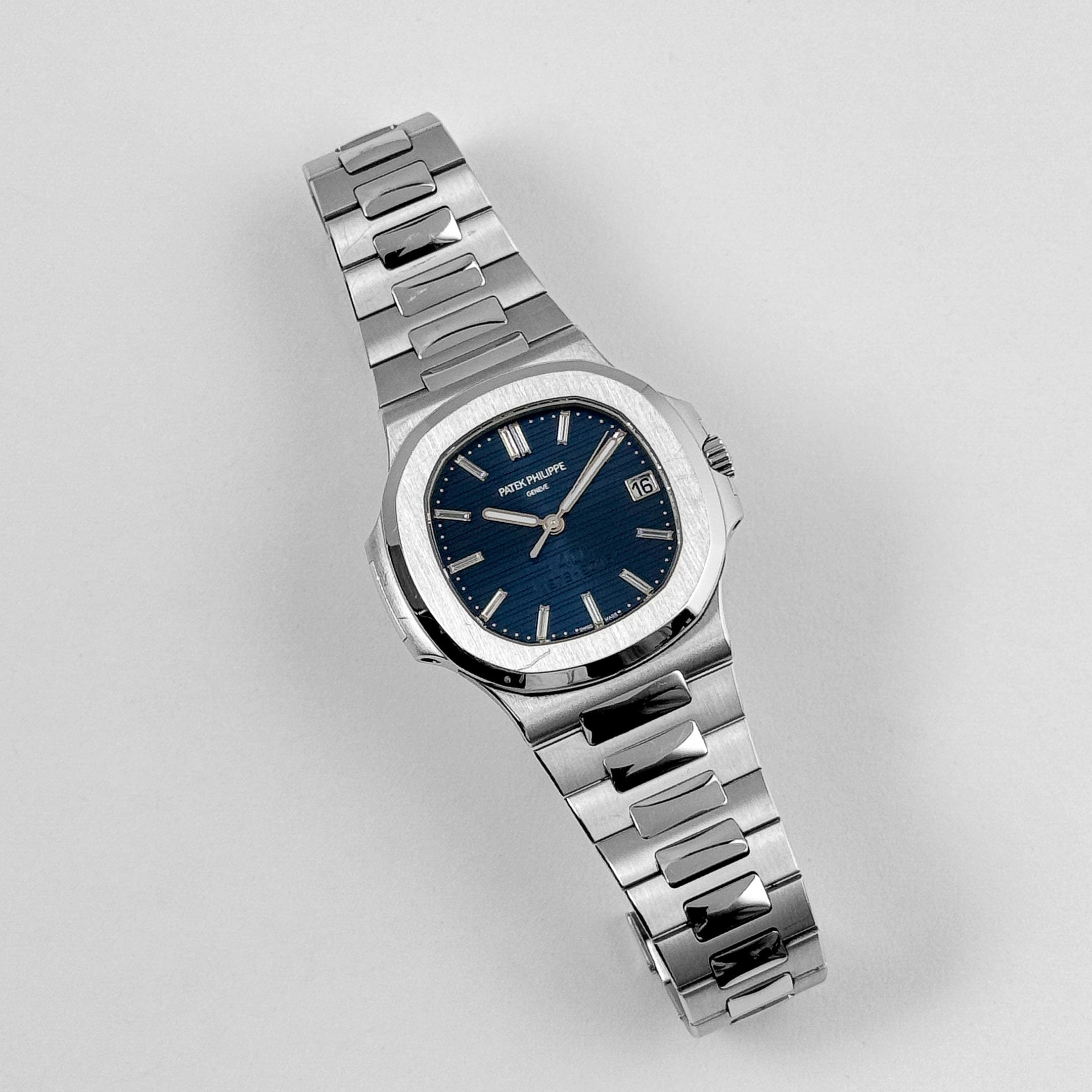 Nautilus Selfwinding "40th Anniversary" Platinum Blue Dial 40mm Product Image 1