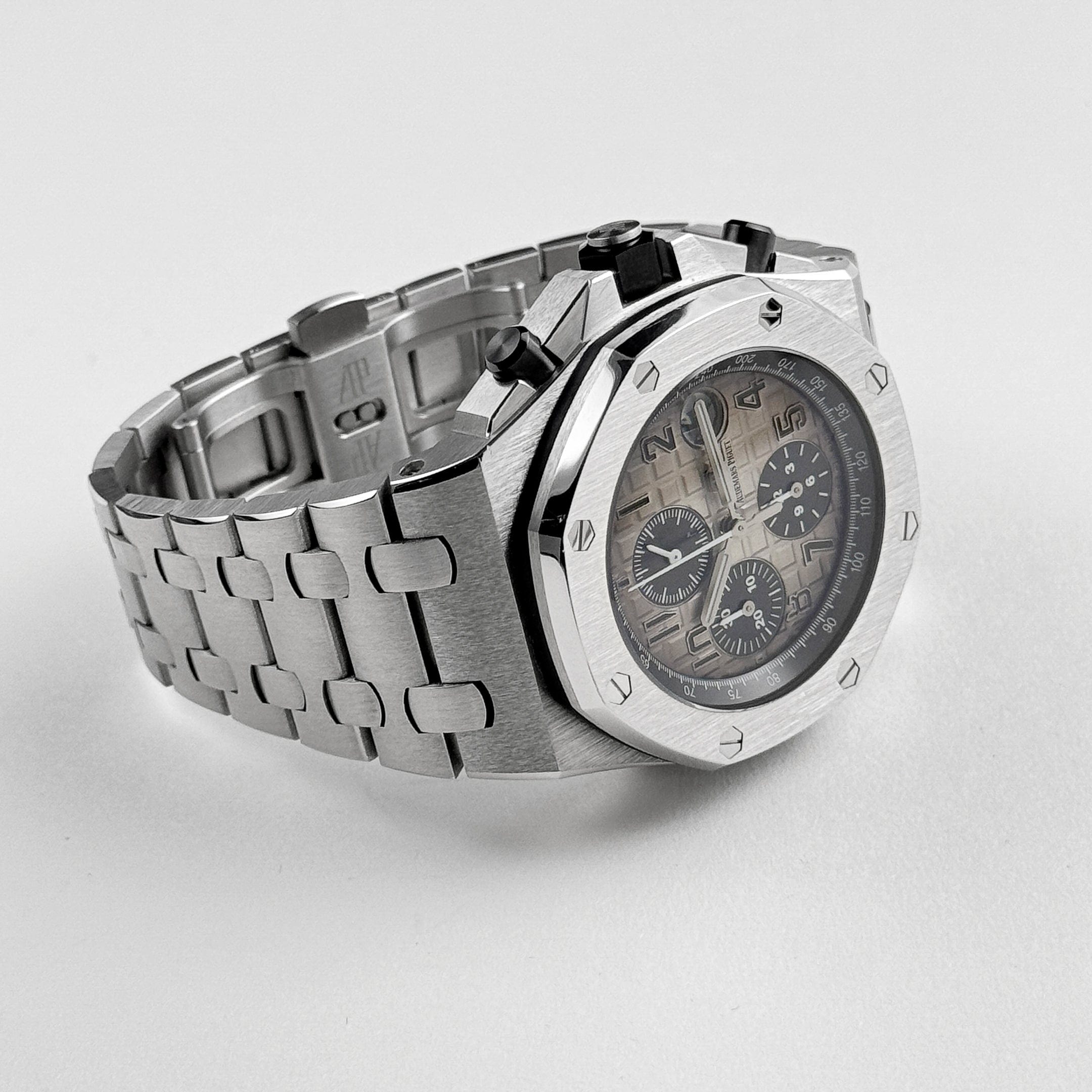 Royal Oak Offshore Platinum Grey Dial 42mm Product Image 3