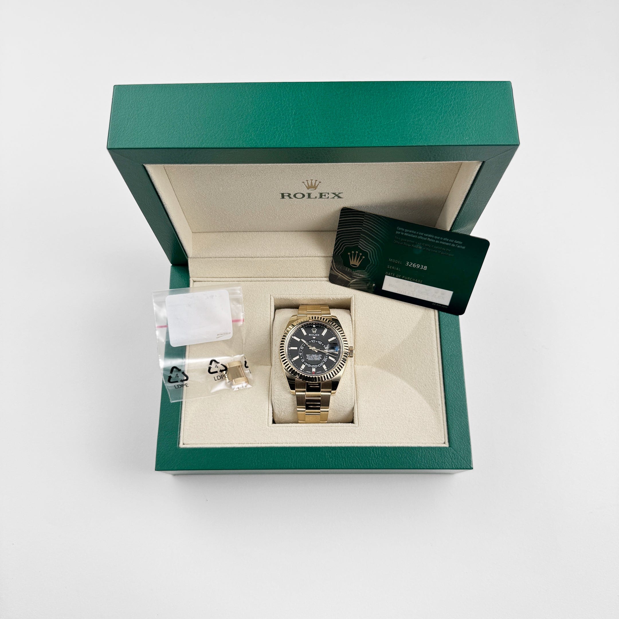 Sky-Dweller Yellow Gold Black Dial 42mm Product Image 10