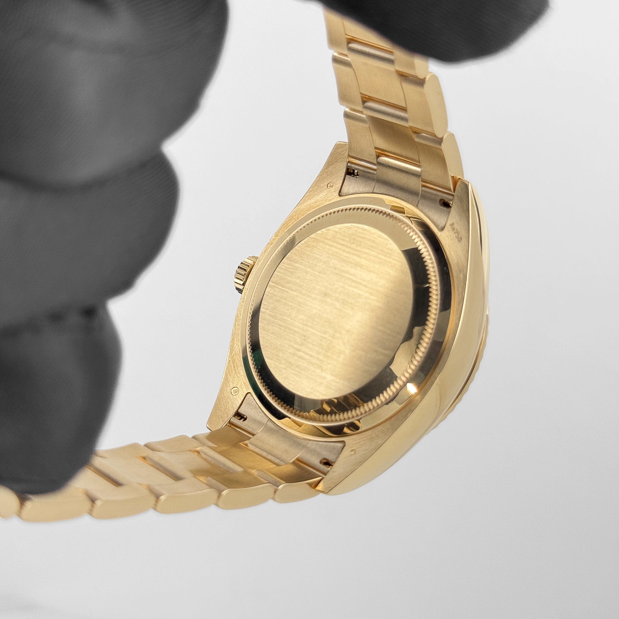 Sky-Dweller Yellow Gold Black Dial 42mm Product Image 8