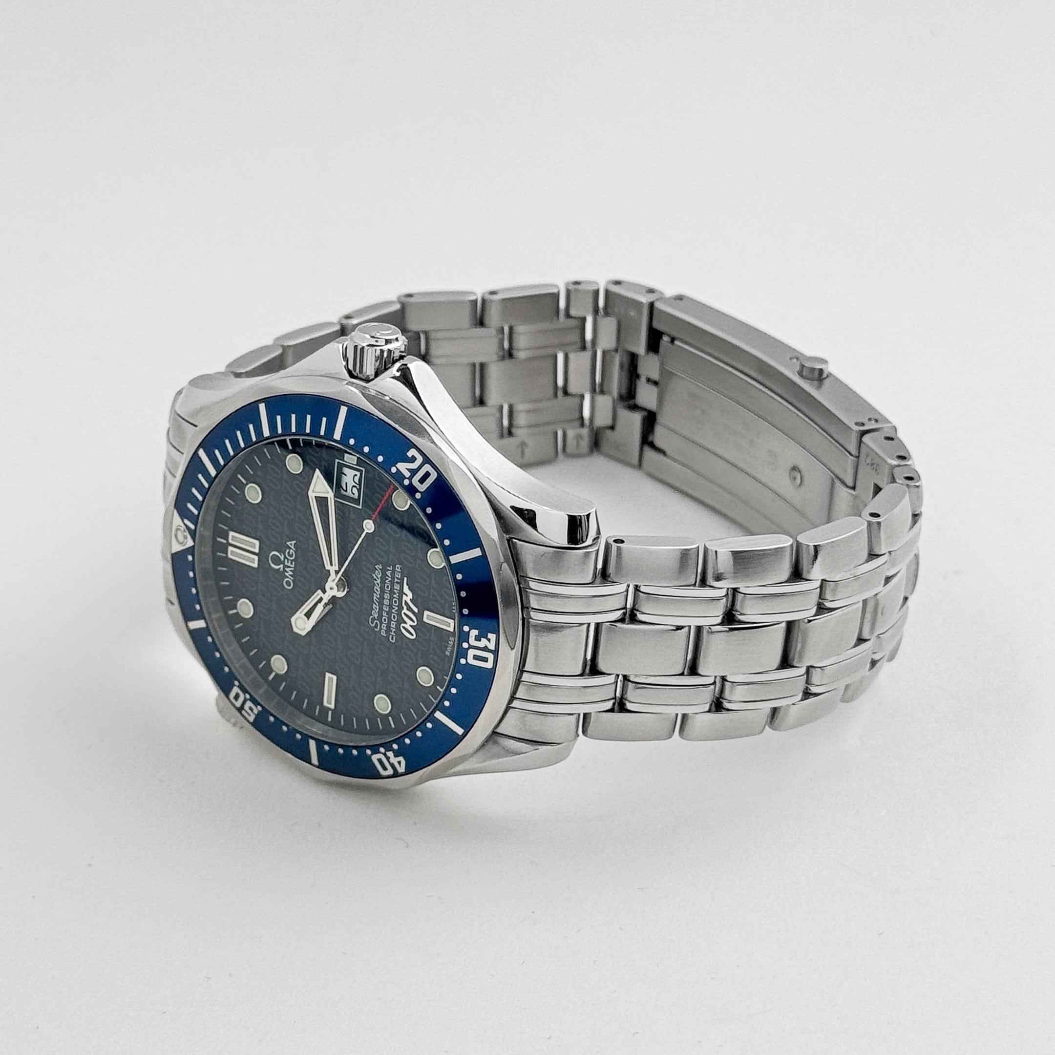 Seamaster Diver 300M "James Bond 40th Anniversary" Steel Blue Dial 41mm Product Image 2