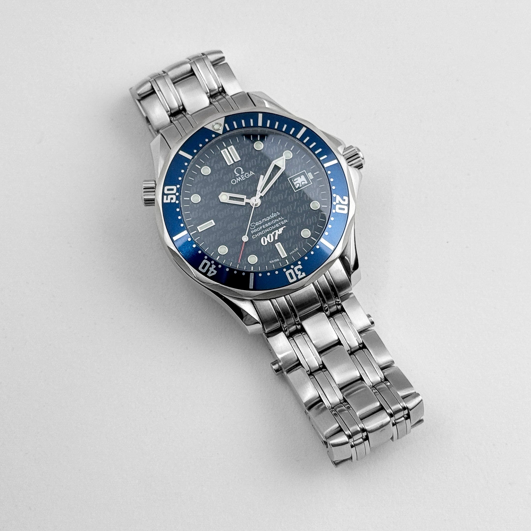 Seamaster Diver 300M "James Bond 40th Anniversary" Steel Blue Dial 41mm Product Image 1