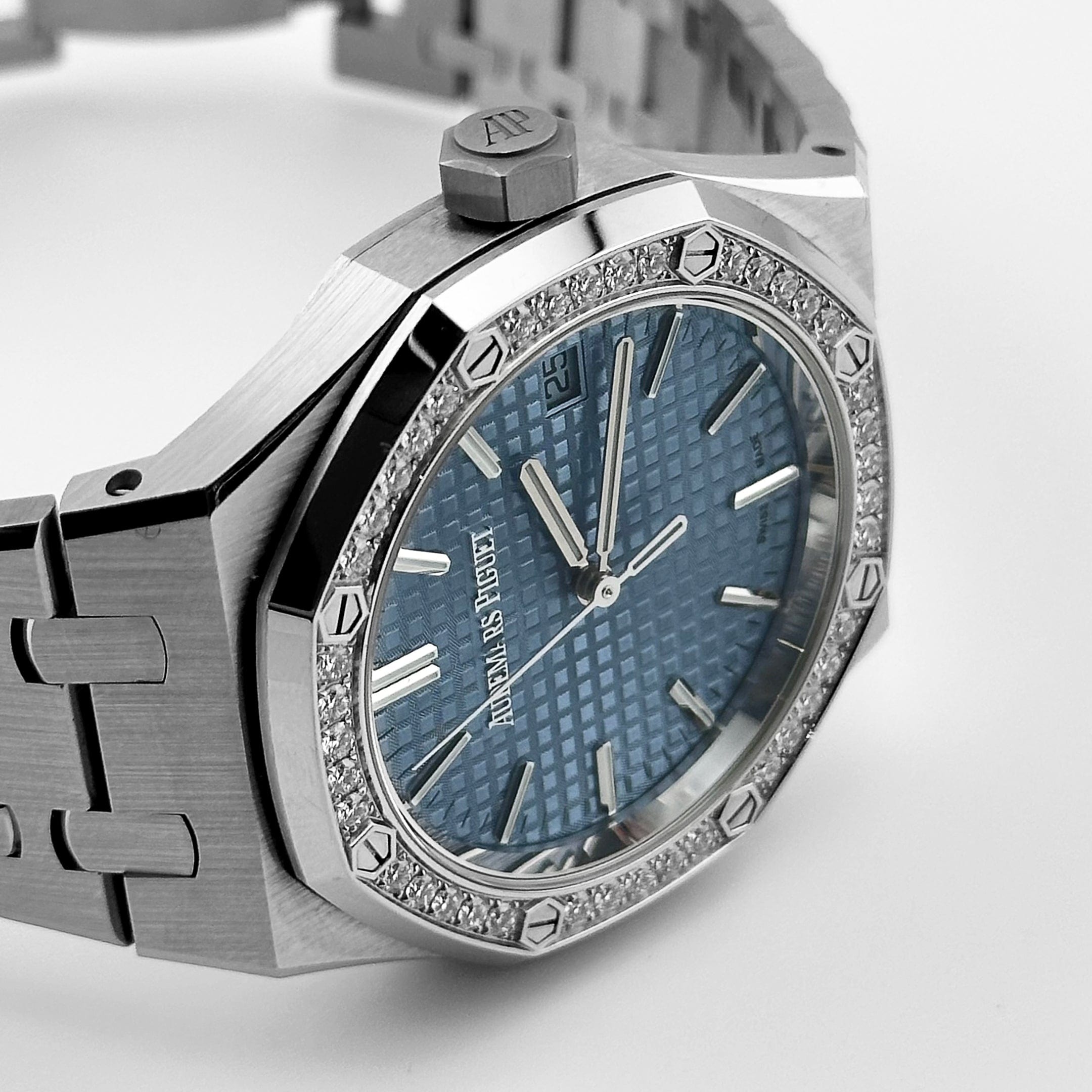 Royal Oak Selfwinding Steel Diamond Ice Blue Dial 34mm Product Image 3