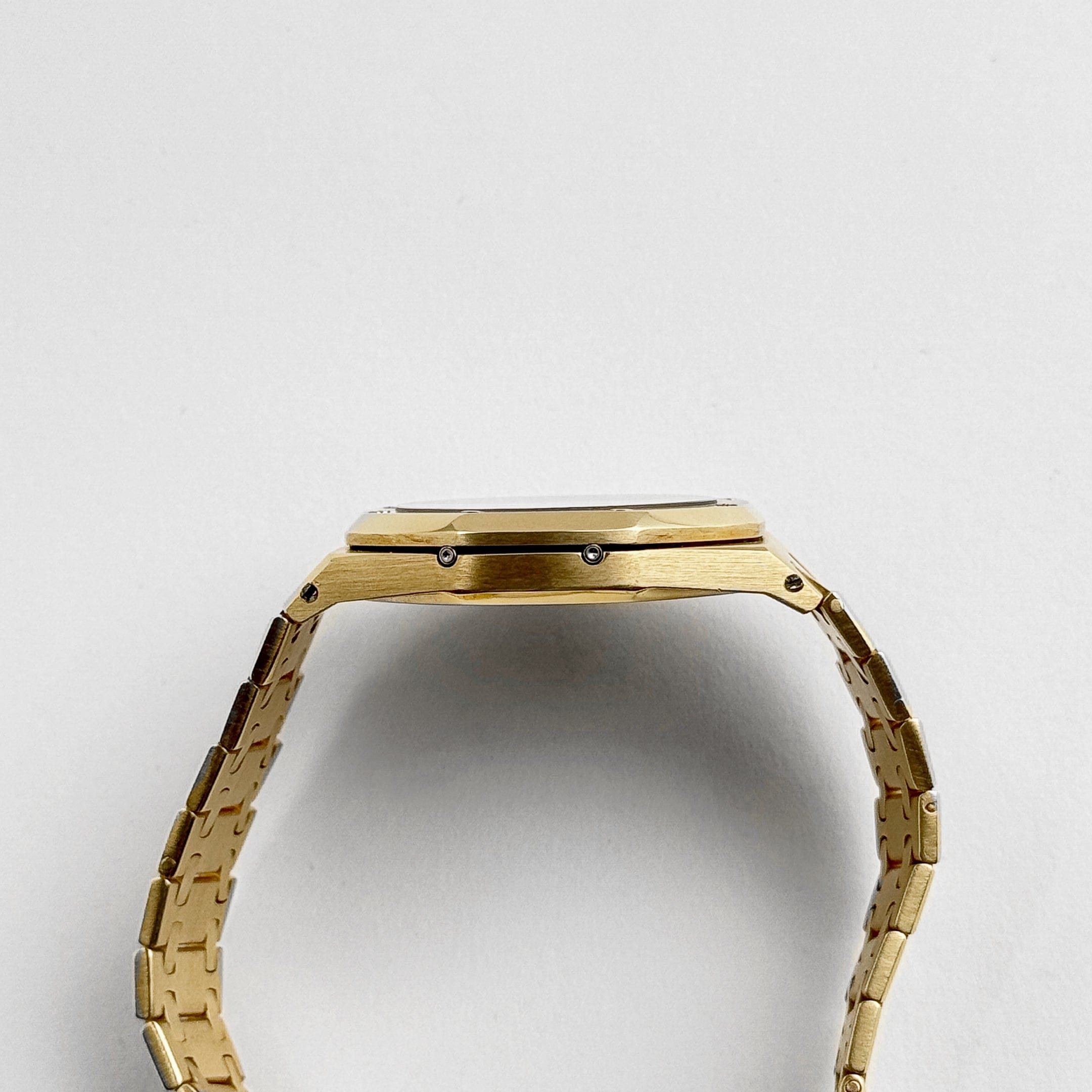 Vintage Royal Oak Perpetual Calendar Yellow Gold Gold Dial 39mm Product Image 5