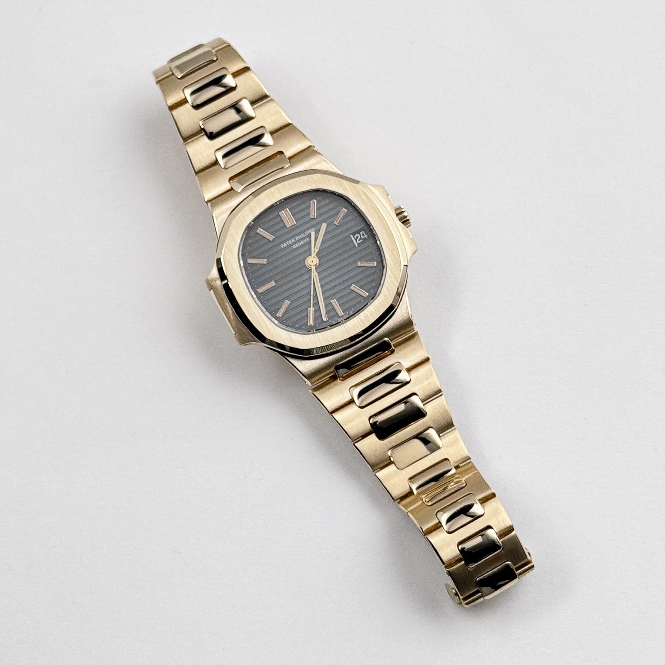 Vintage Nautilus Yellow Gold Black Dial 37mm Product Image 1