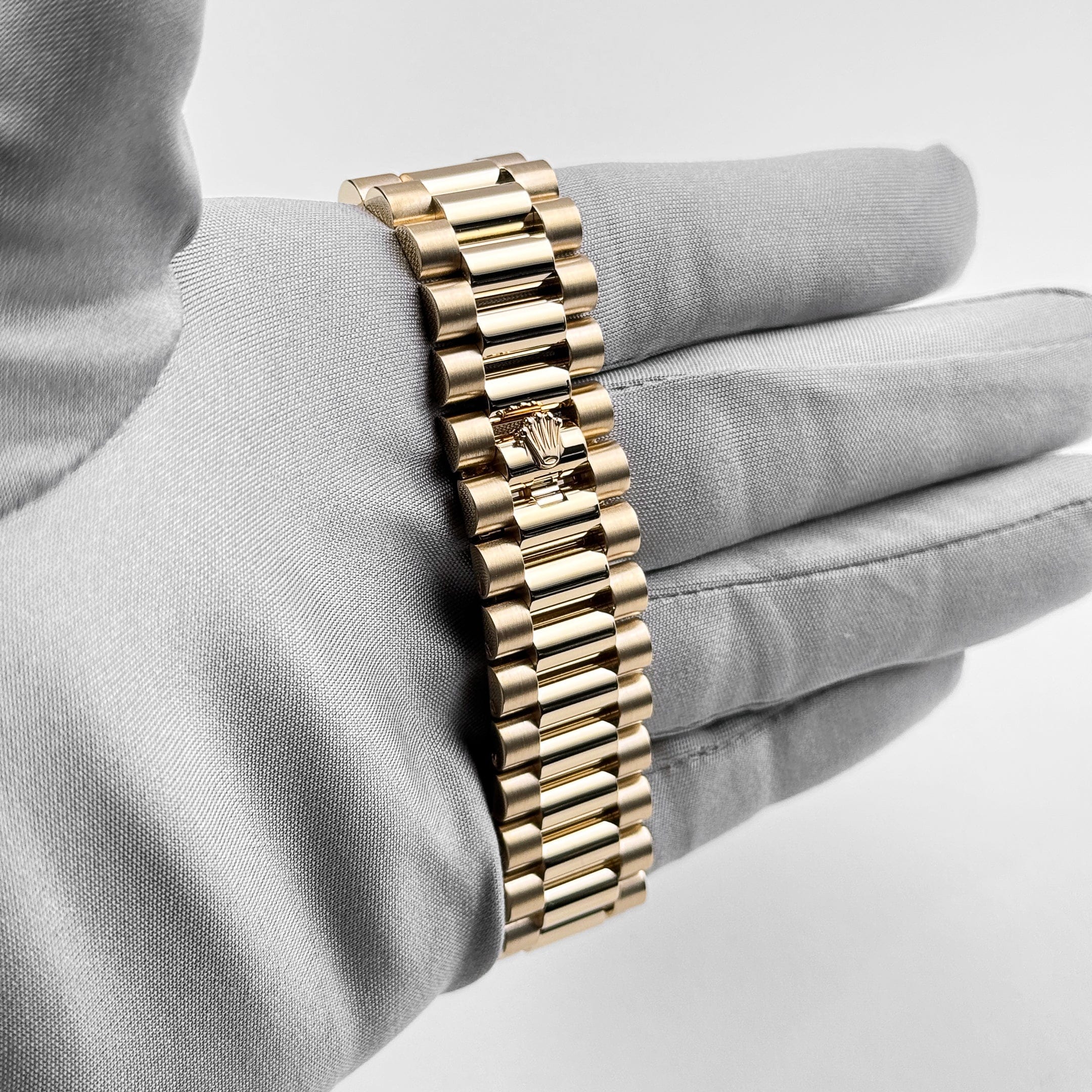 Day-Date Yellow Gold Champagne Dial 40mm Product Image 9