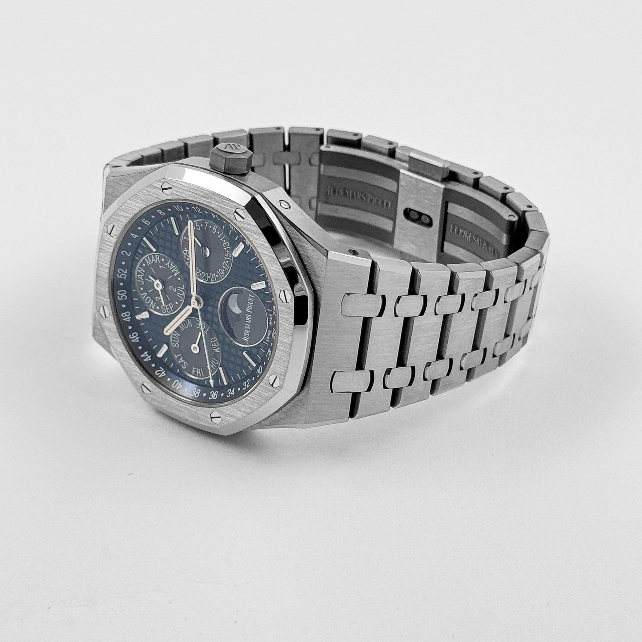 Royal Oak Perpetual Calendar Titanium Blue Dial 41mm Product Image 2