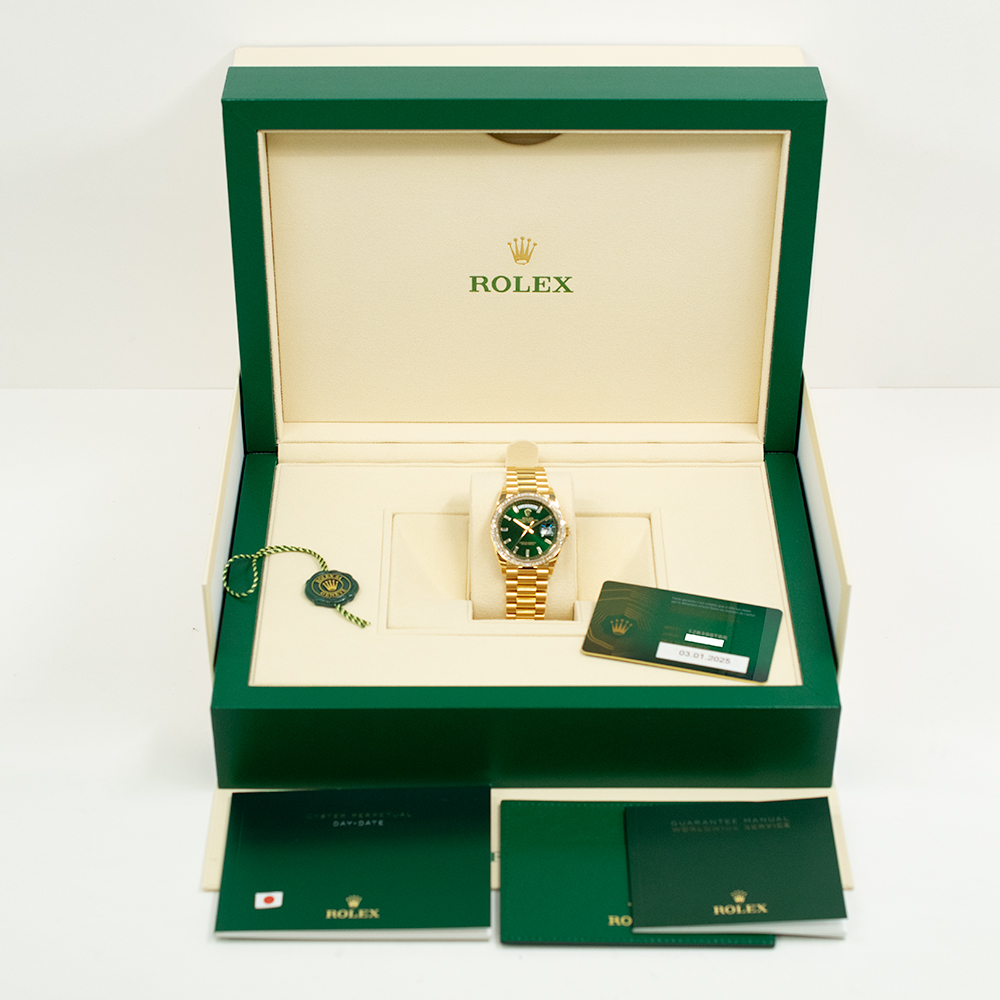 Day-Date Yellow Gold Diamond Green Dial 36mm Product Image 10