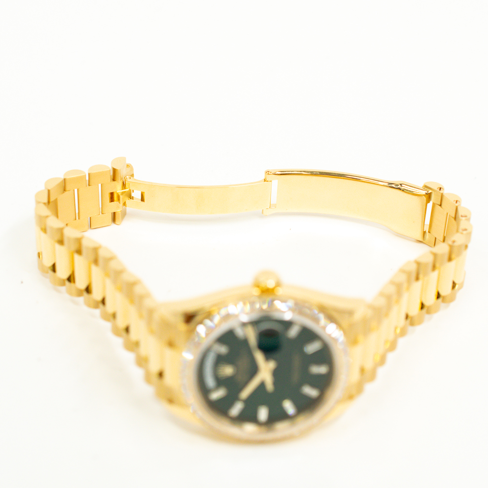 Day-Date Yellow Gold Diamond Green Dial 36mm Product Image 7