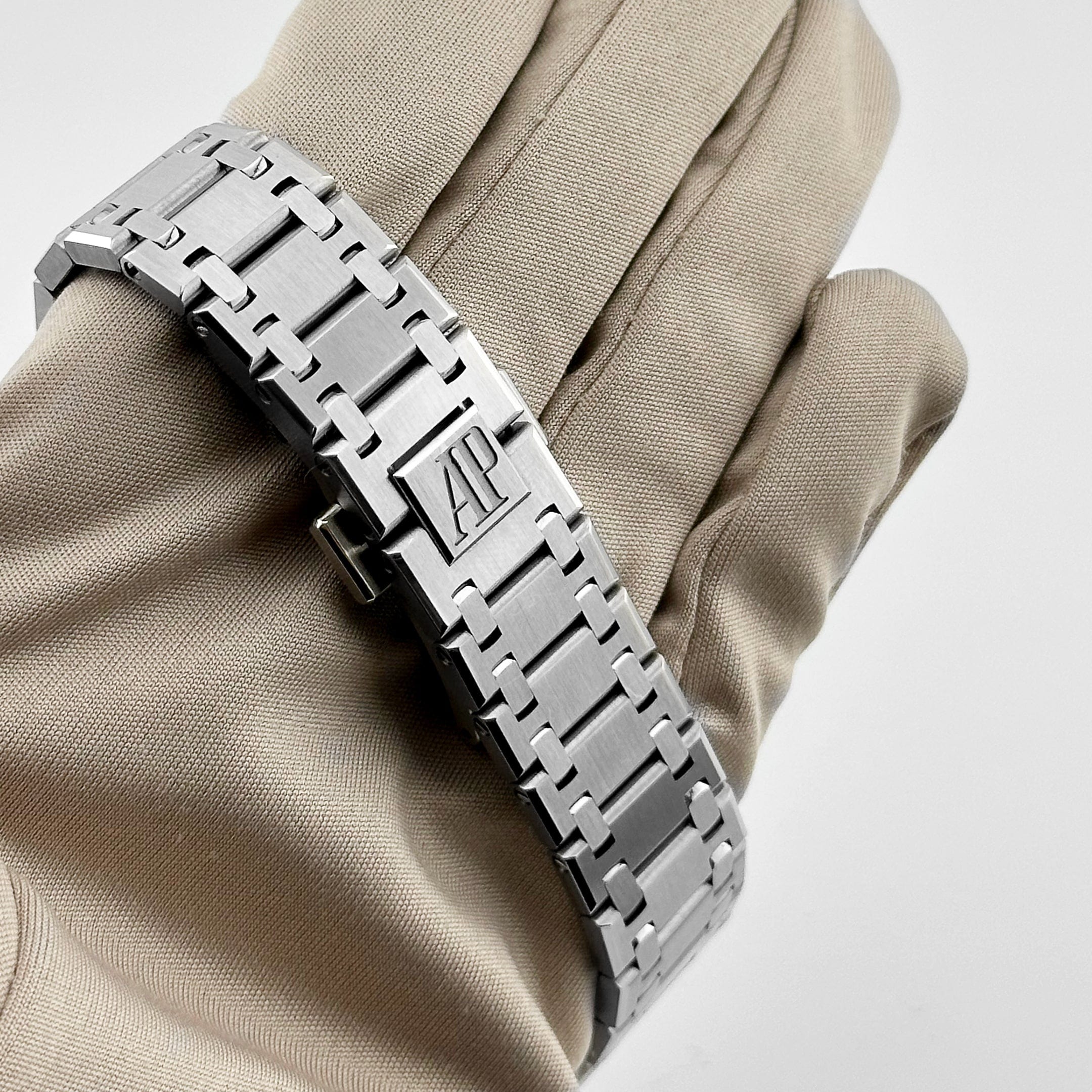 Royal Oak "Jumbo" Extra-Thin "50th Anniversary" Openworked Steel 39mm Product Image 9