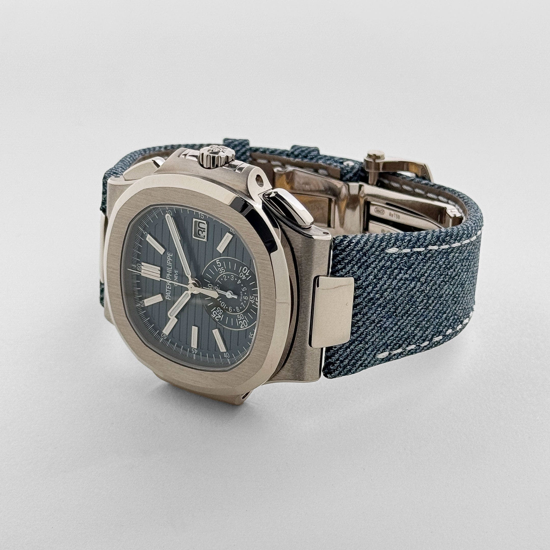Nautilus Chronograph White Gold Blue Dial 40mm Product Image 2