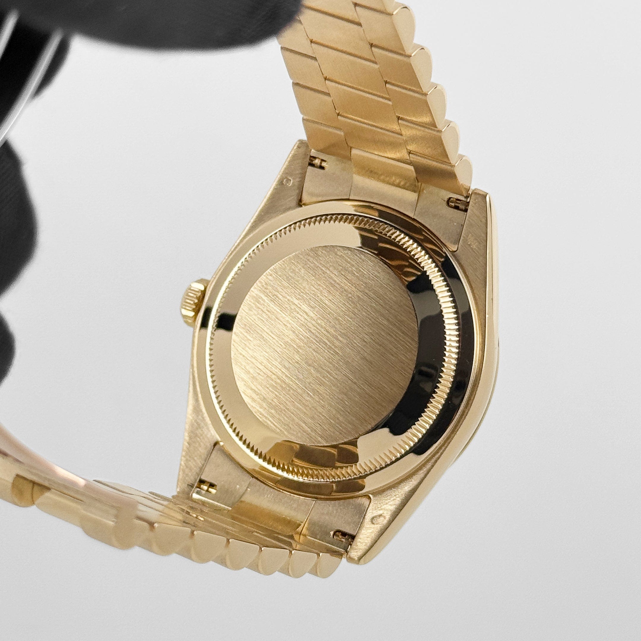 Day-Date Yellow Gold White Dial 36mm Product Image 8