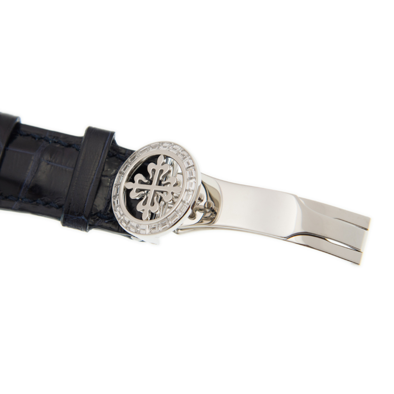 Annual Calendar Chronograph Platinum Diamond Blue Dial 40mm Product Image 4