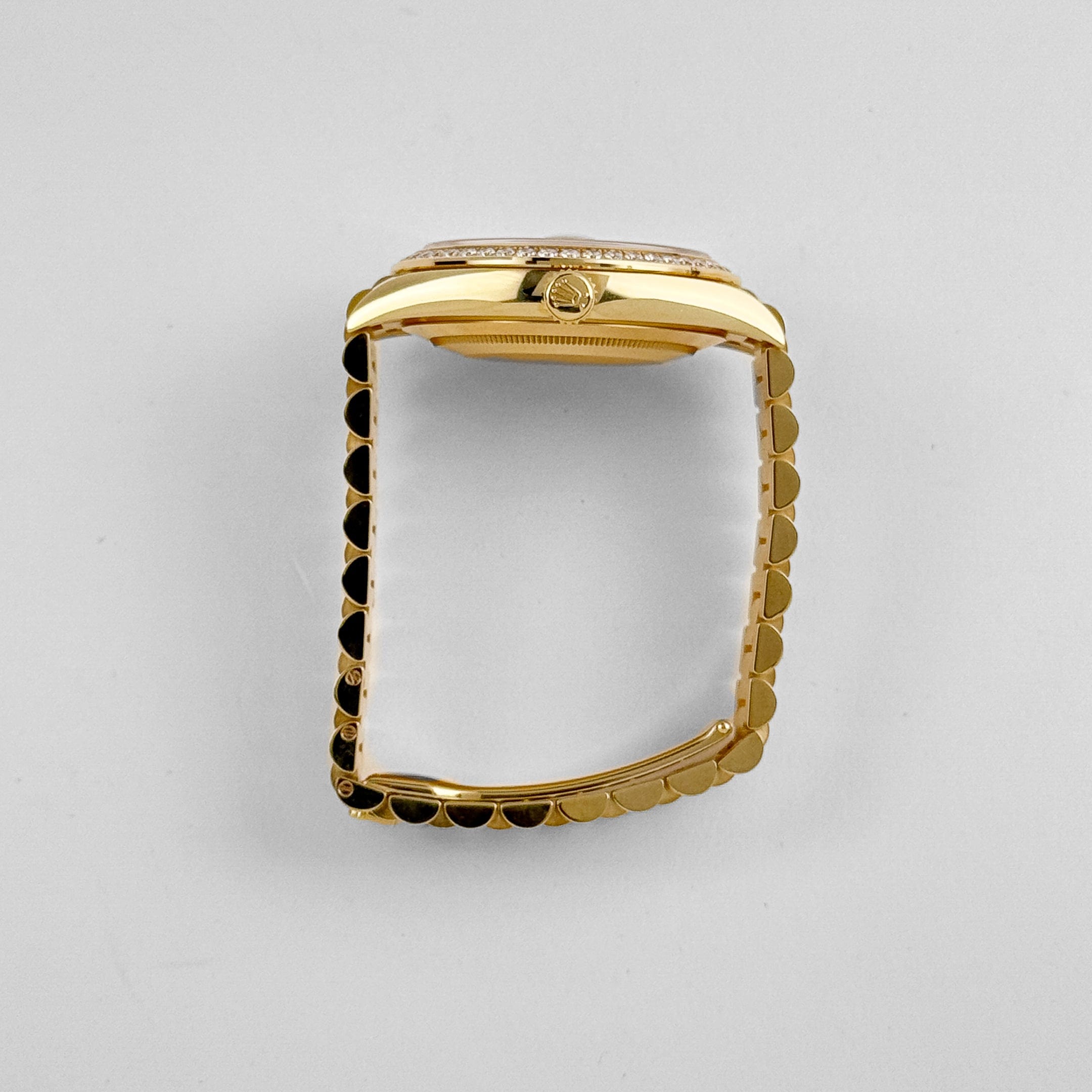 Day-Date 40 Yellow Gold Paved Dial 40mm Product Image 5