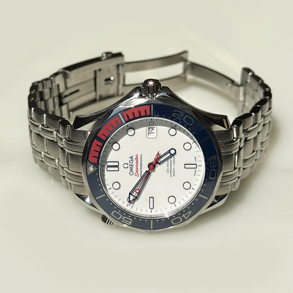 Seamaster Diver 300M "Commander's Watch" Steel White Dial 41mm Product Image 3