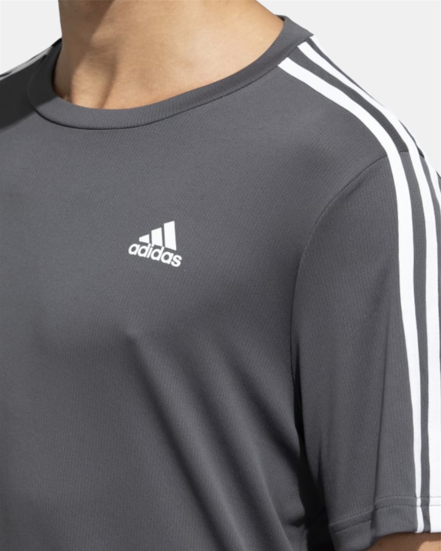 MOVE 3 STRIPES TEE