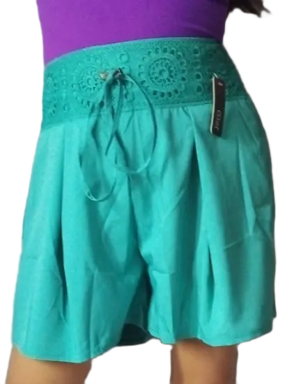 Short dama con bordado