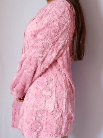 Chamarra de peluche con corazones