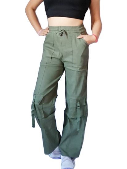 Pantalón cargo gabardina
