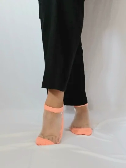 Tines transparentes dama