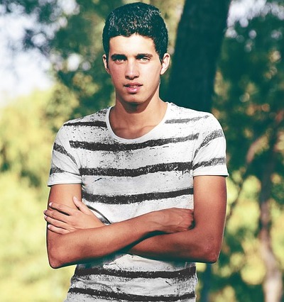 Garoto jovem.