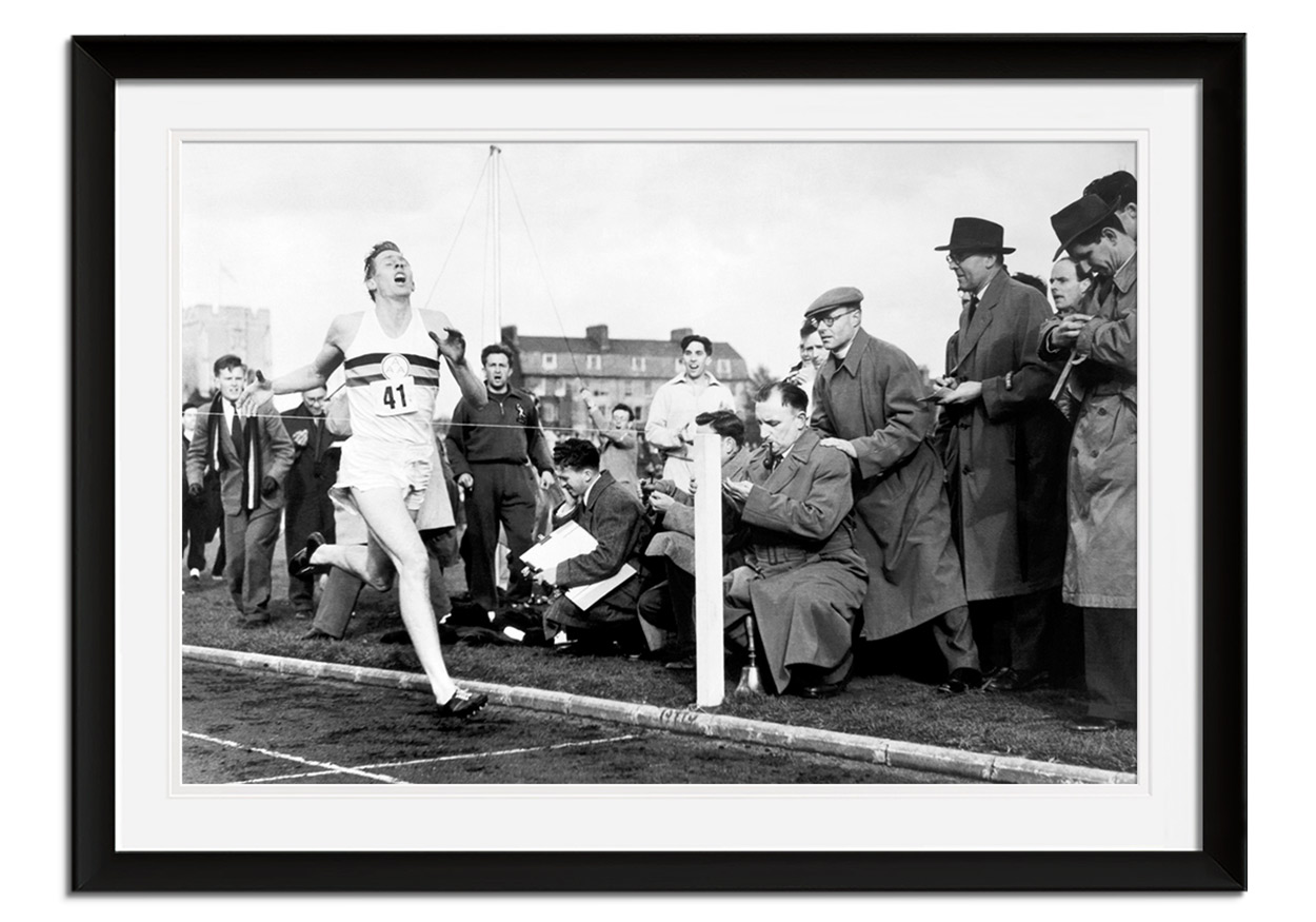 Roger Bannister breaks 4 minute mile by 