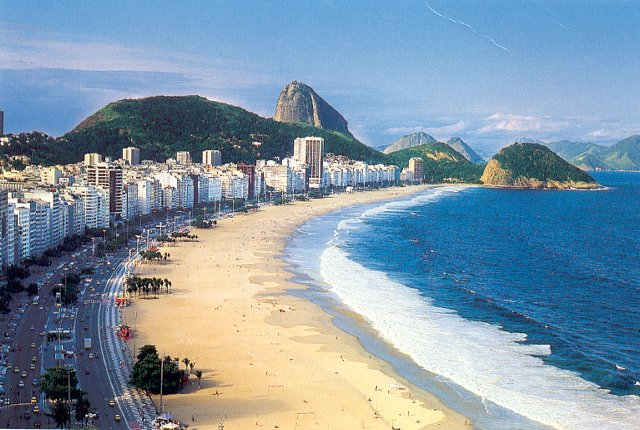 شاطئ كوباكابانا - الصورة من موقع  riodejaneiro