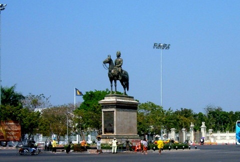 رويال بلازا - الصورة من موقع tour-bangkok-legacies