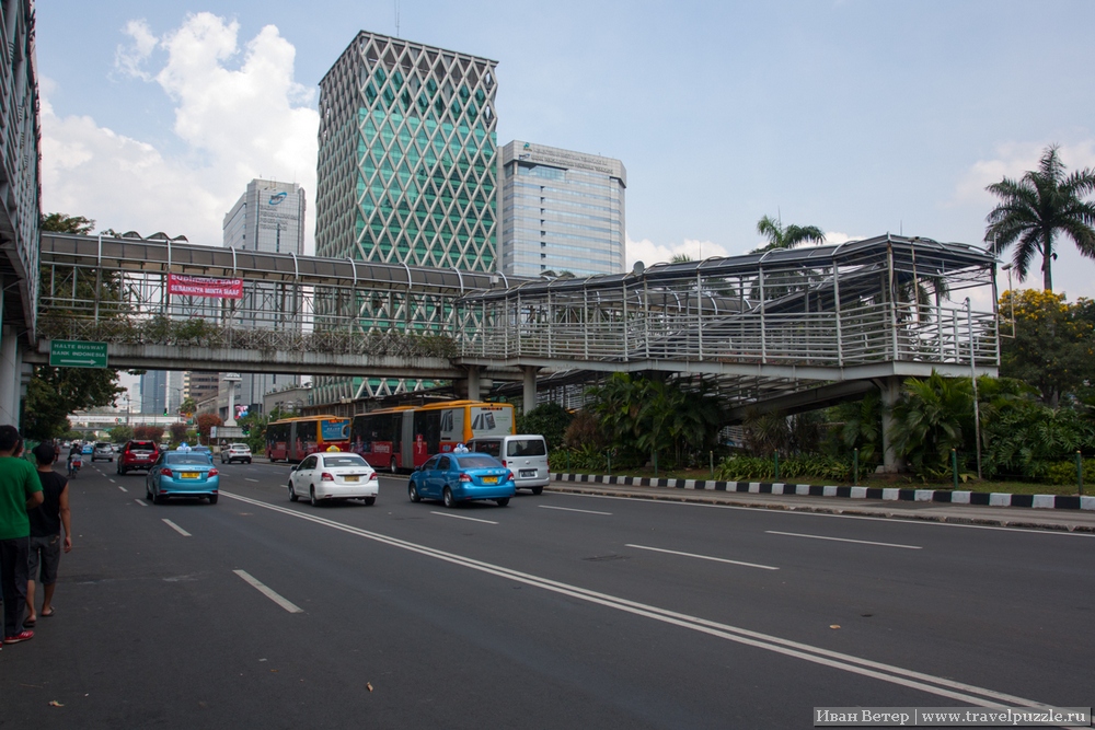 Остановка TransJakarta