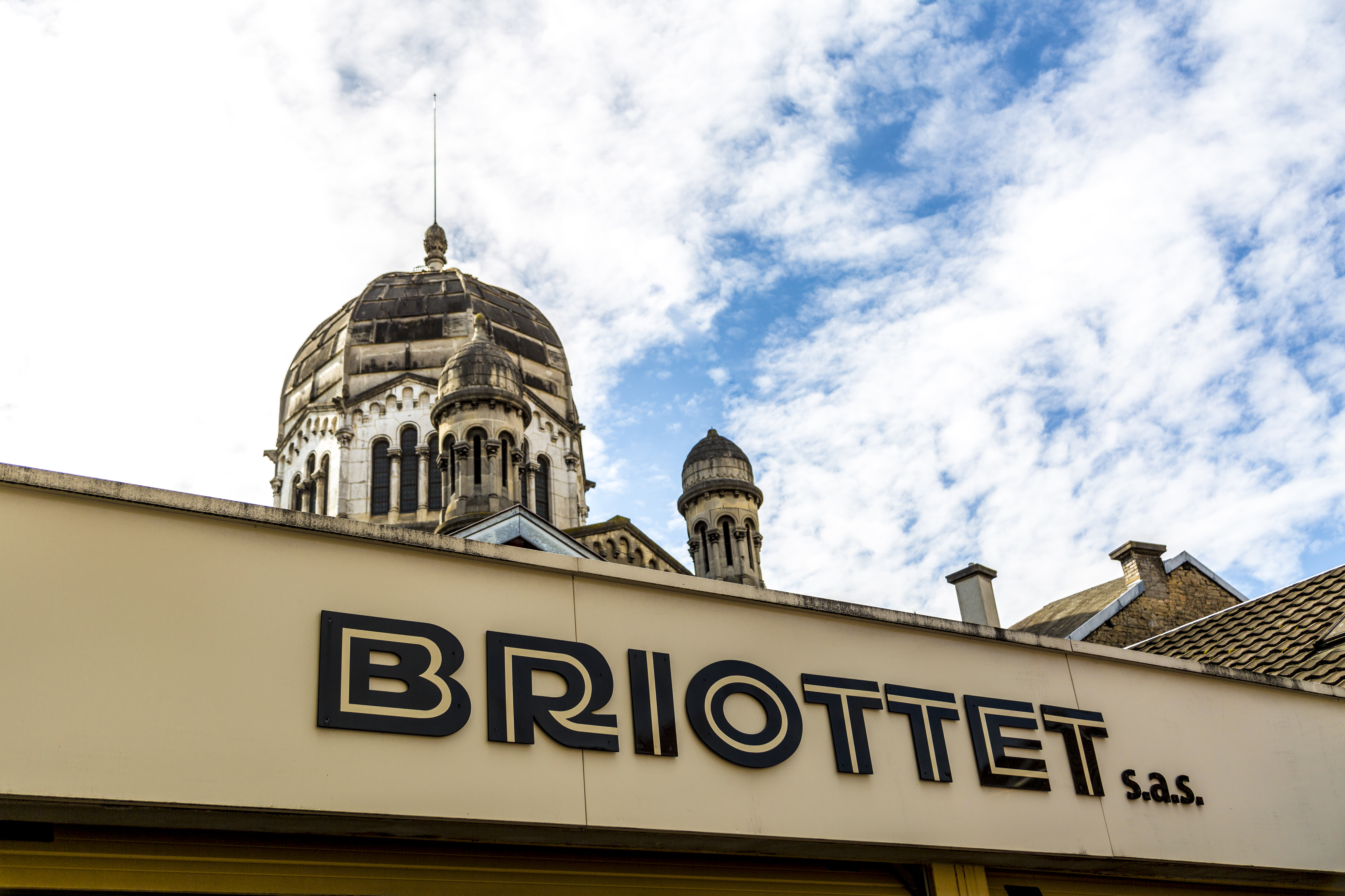 Briottet, Crème de Cassis de Dijon - de Coninck Wine Merchant