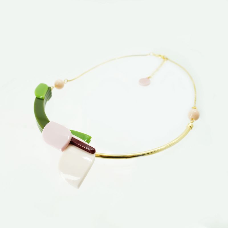 Handmade Acrylic Necklace Choker Anthurium Nude Gissa Bicalho Wolf Badger