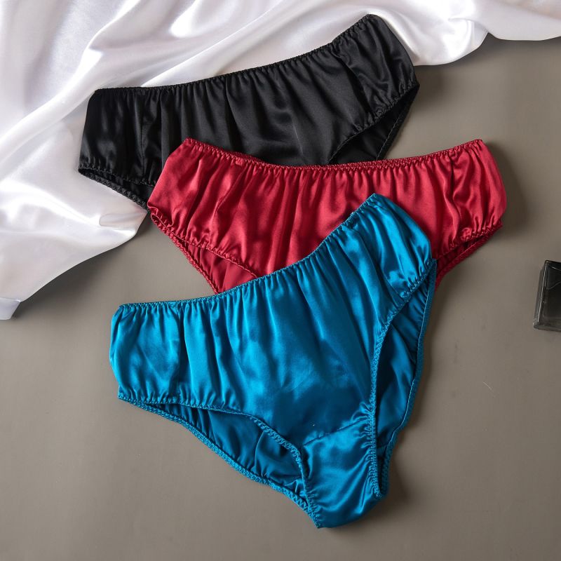 Pure Mulberry Silk Bikini Panties Mid Waist Set Of Nine Soft Strokes Silk Wolf Badger