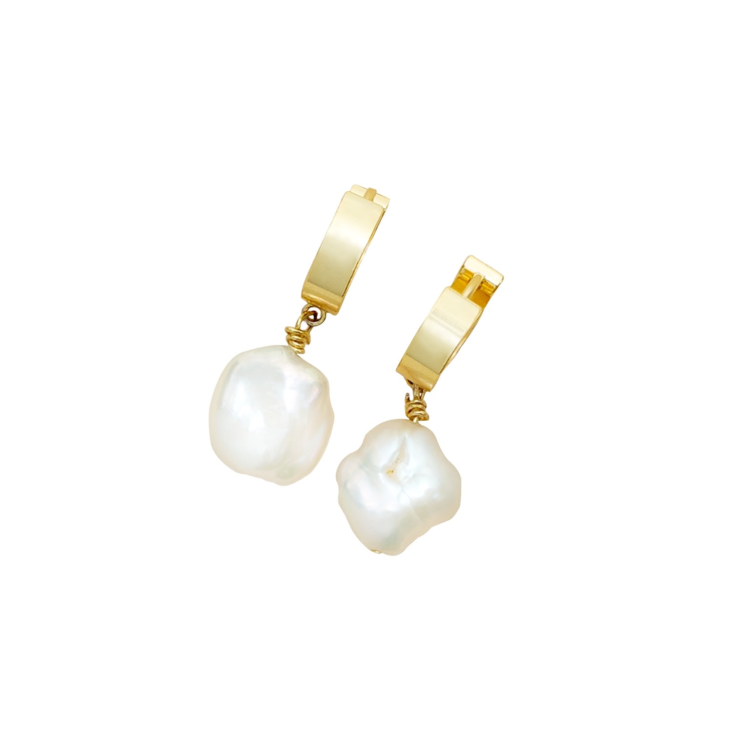 Women’s Gold Gaia Pearl Huggie Earrings Cocoatemyshoes