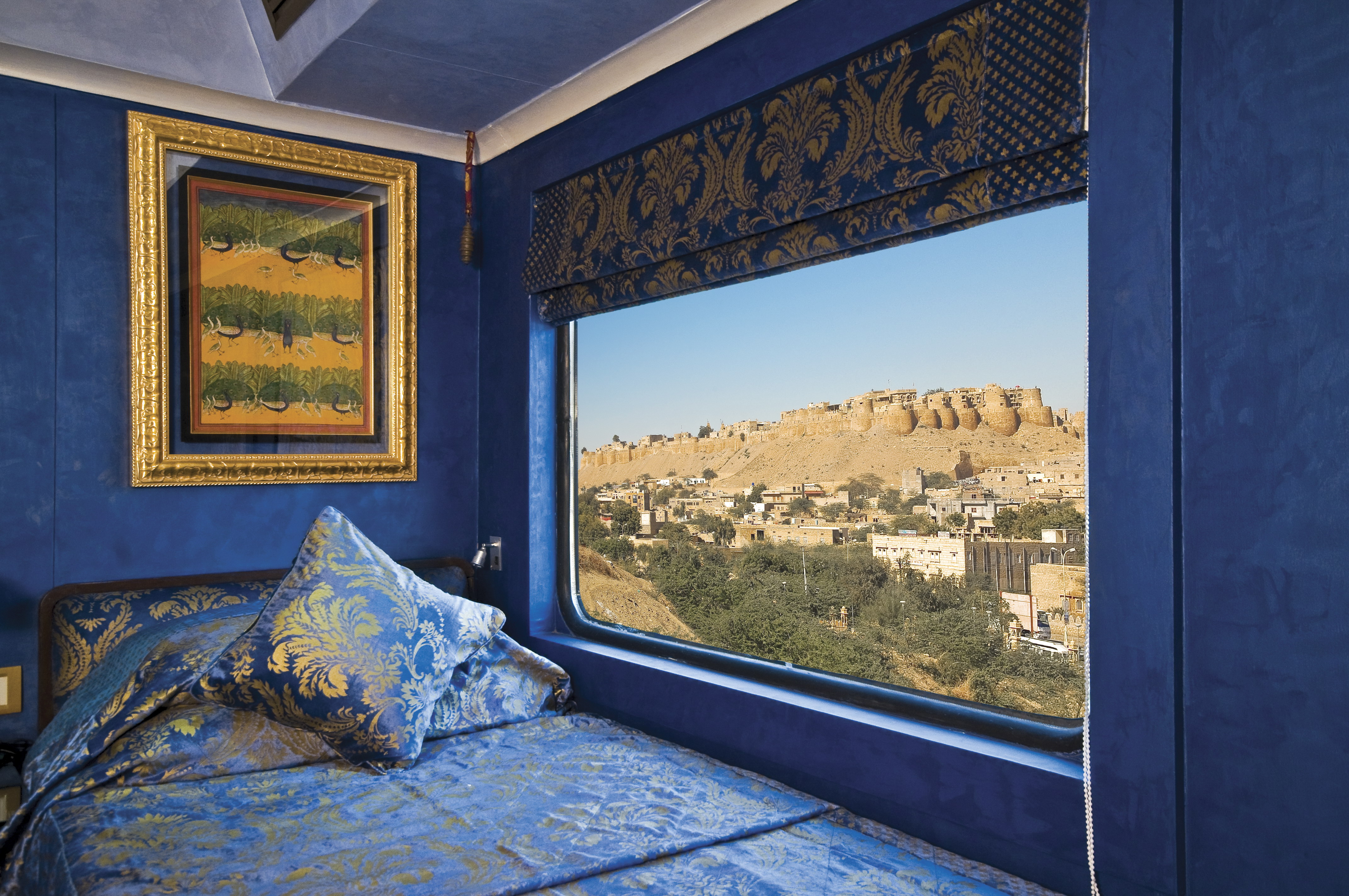 A touch of royal to your train travels