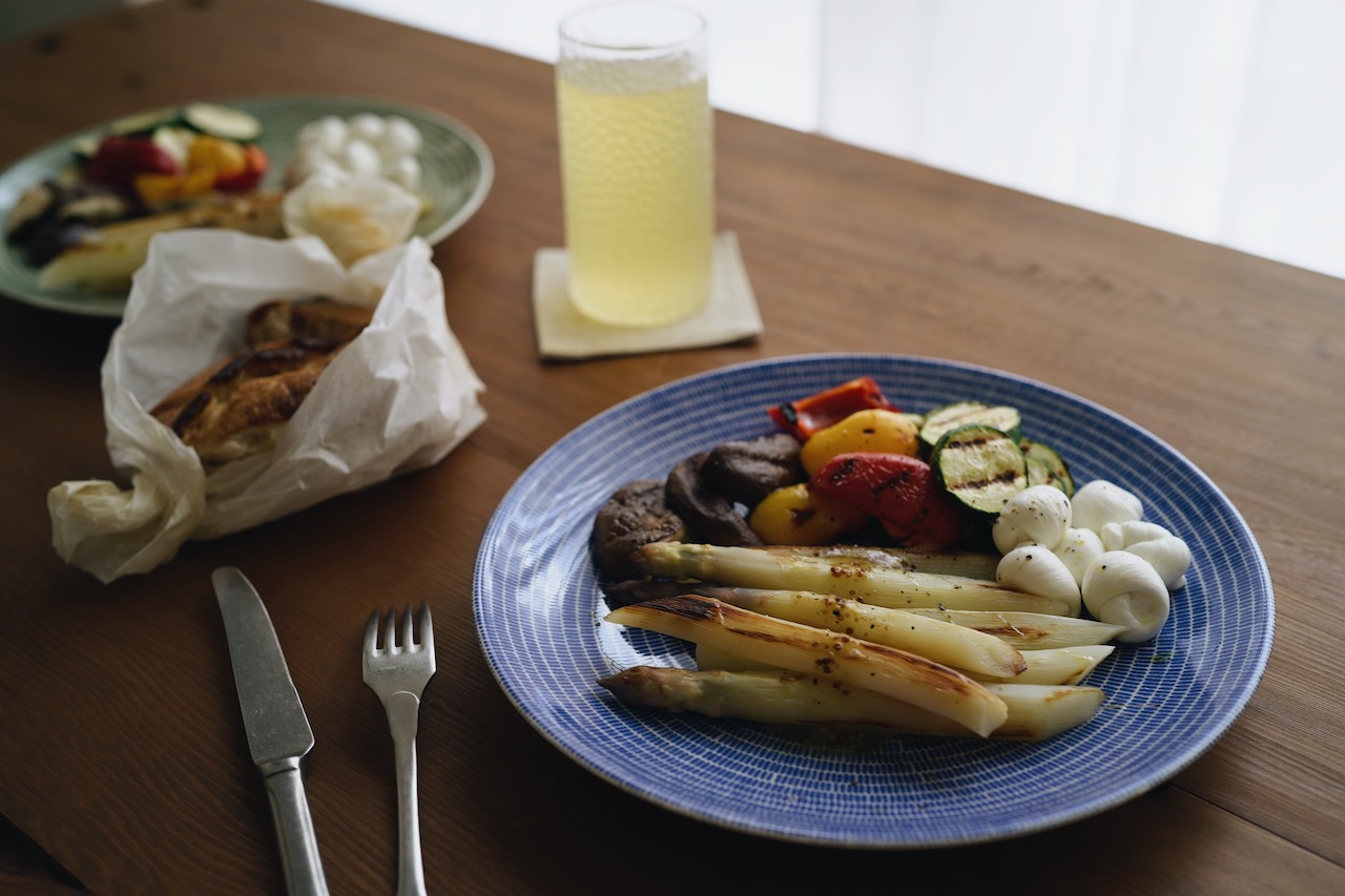 白蘆筍佐芥末油醋醬