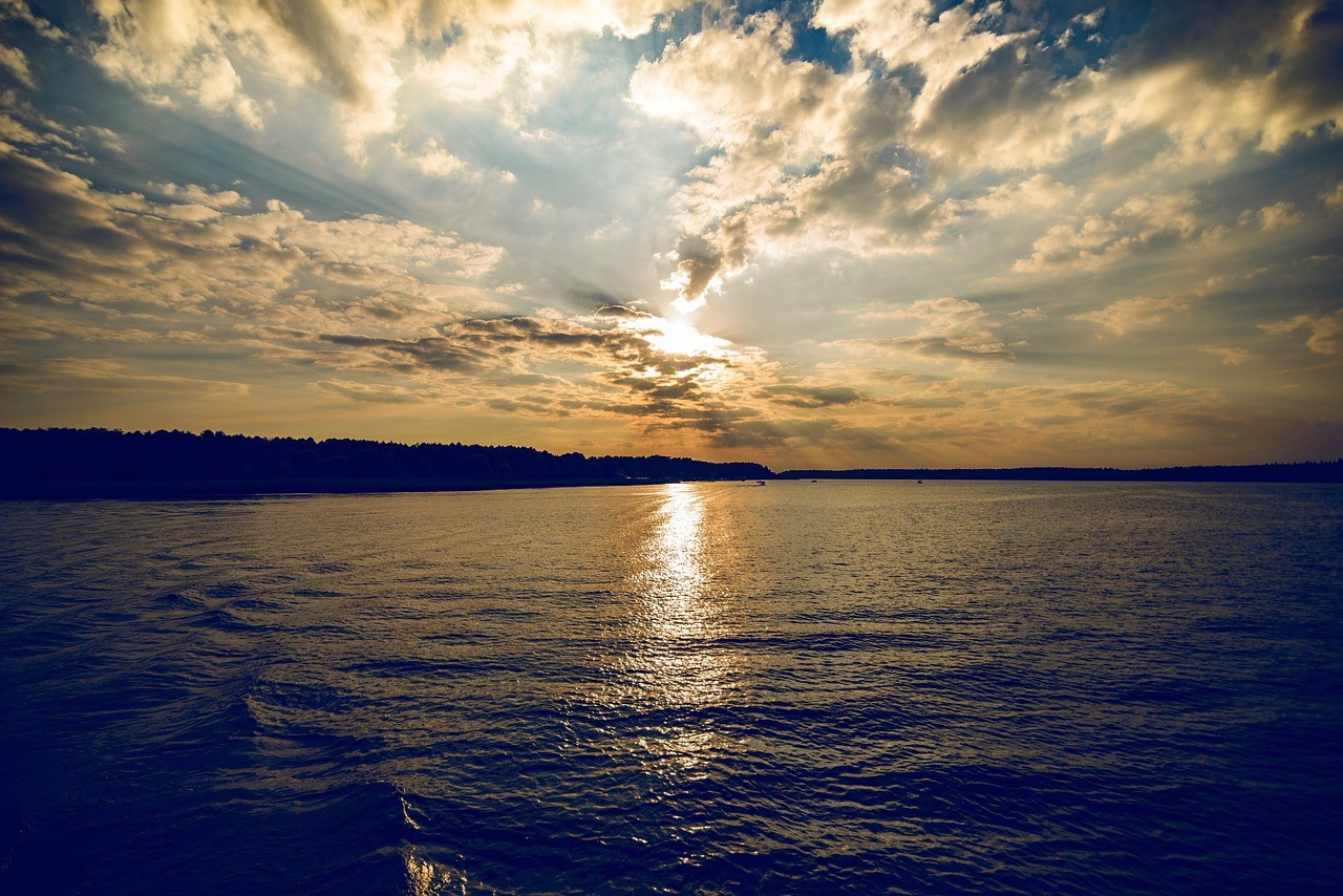 Why are the Masurian Lakes the perfect place for a sports camp for children and teenagers? Why are the Masurian Lakes the perfect place for a sports camp for children and teenagers?