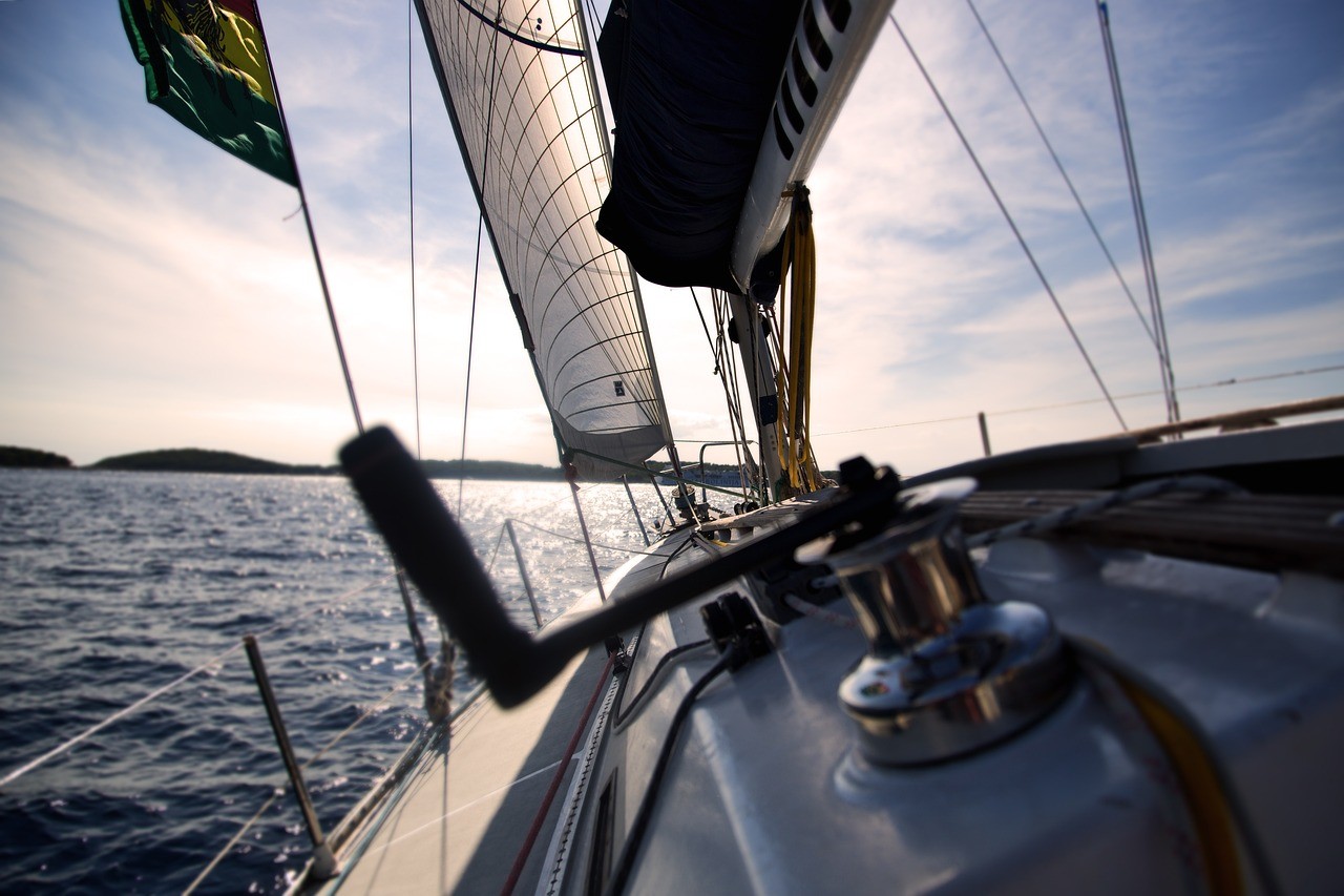 Sailing camps with a course for a sailing license – learning and fun in one! Sailing camps with a course for a sailing license – learning and fun in one!